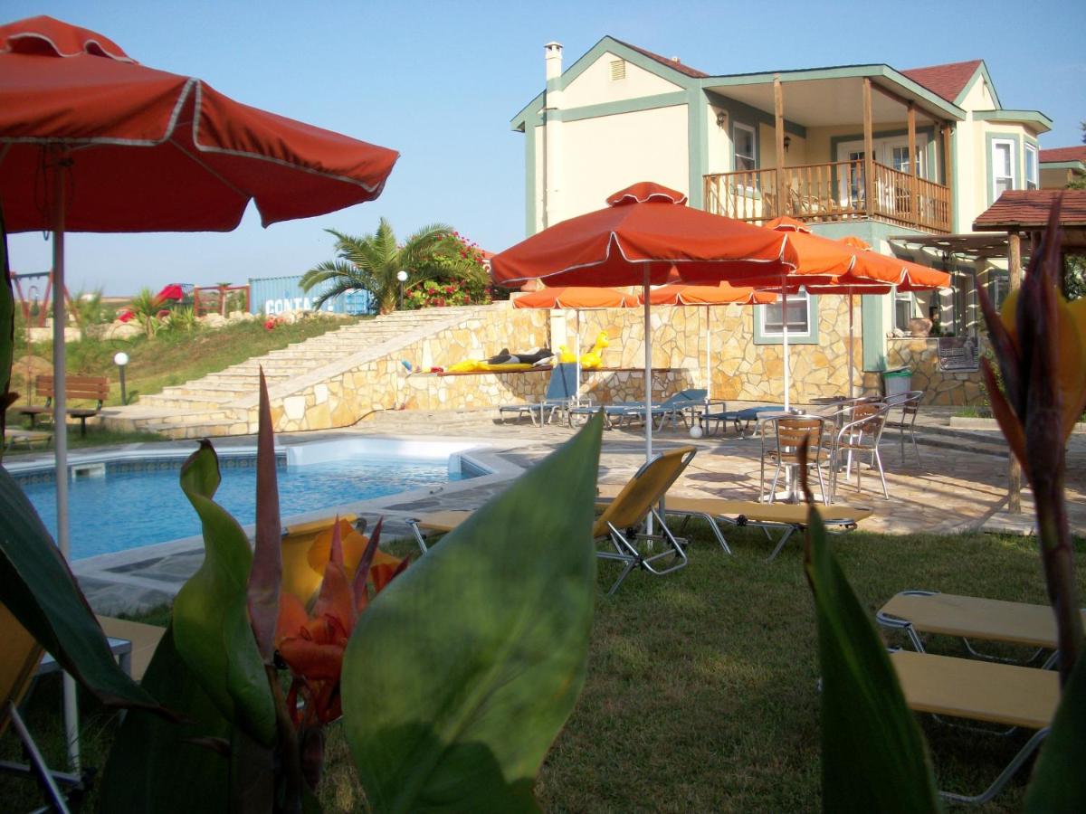 Zest @ XI Beach 4 *