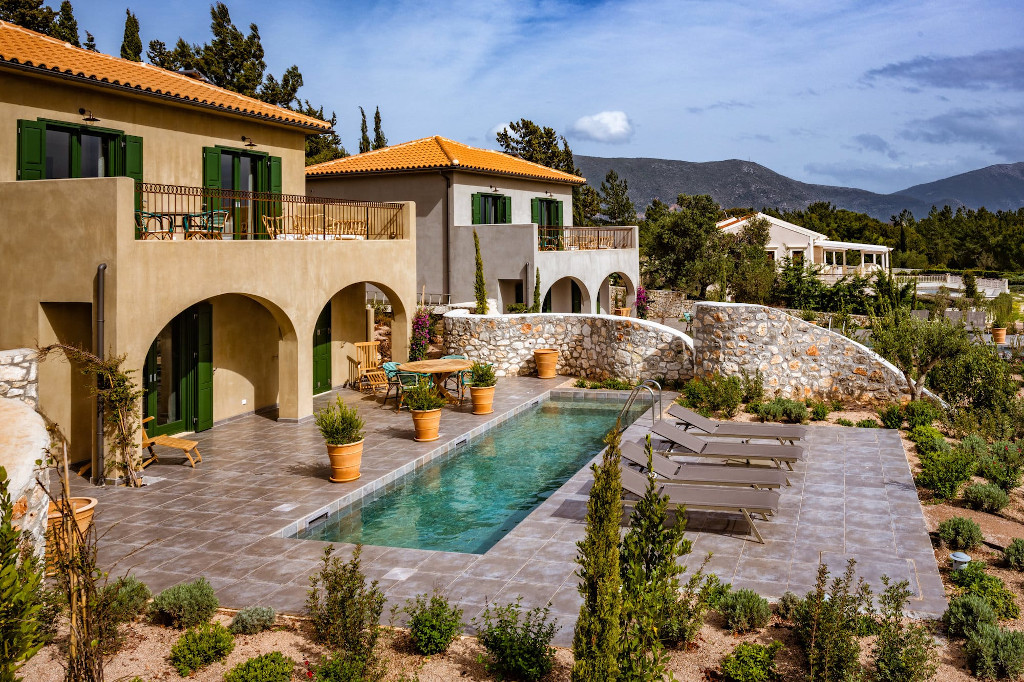 NorthPoint Houses 4 *