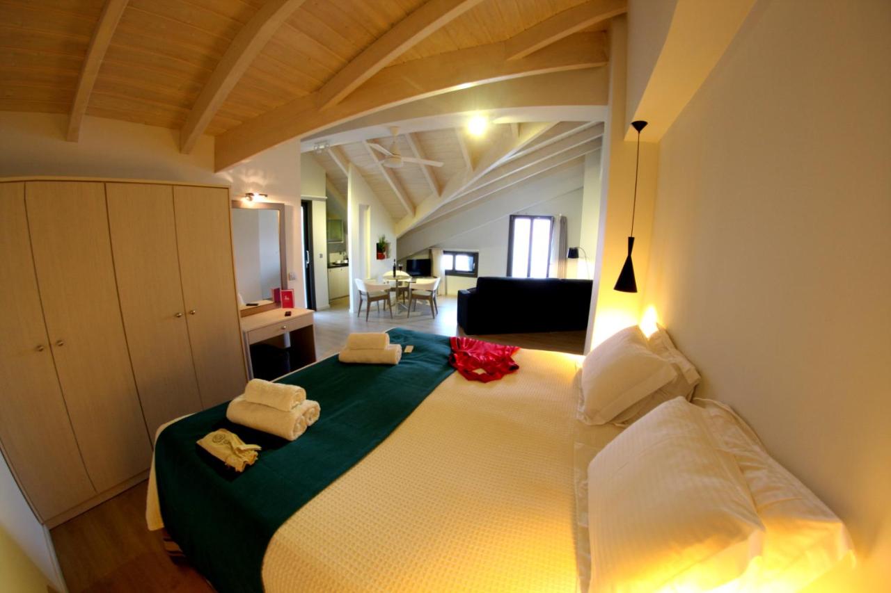 Aura Boutique Hotel 3 *