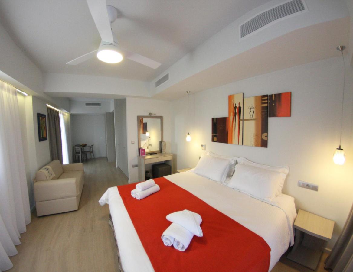 Aura Boutique Hotel 3 *