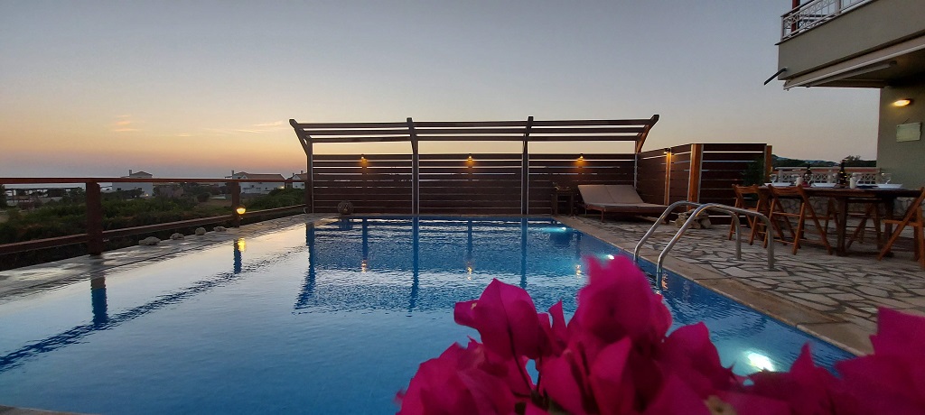 Crystal Villas 3 *