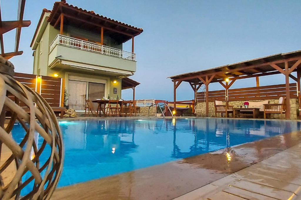 Crystal Villas 3 *