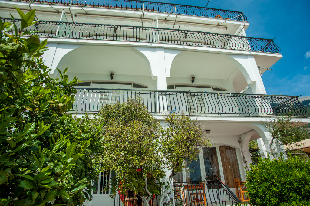 Madison Studios 3 *