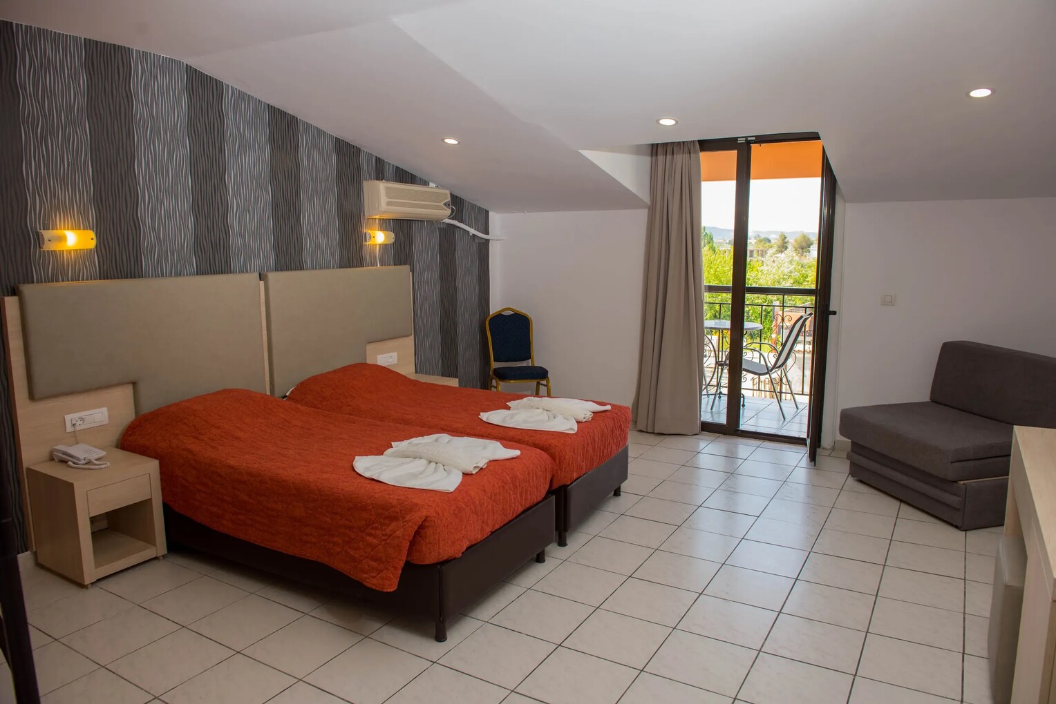 Hotel \