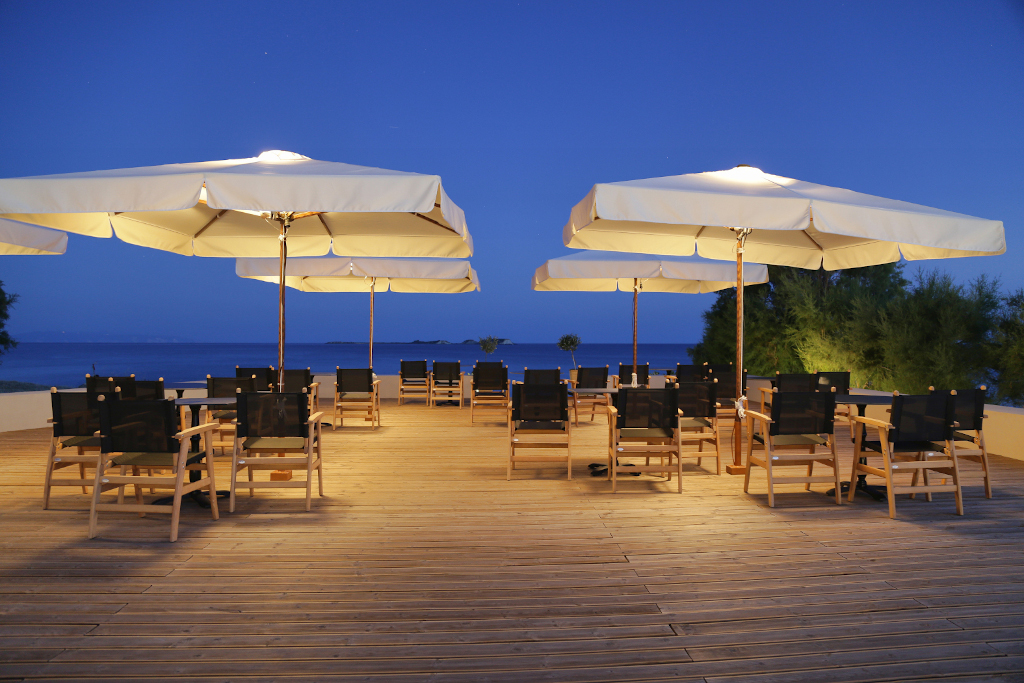 Costa Rossa 4 *