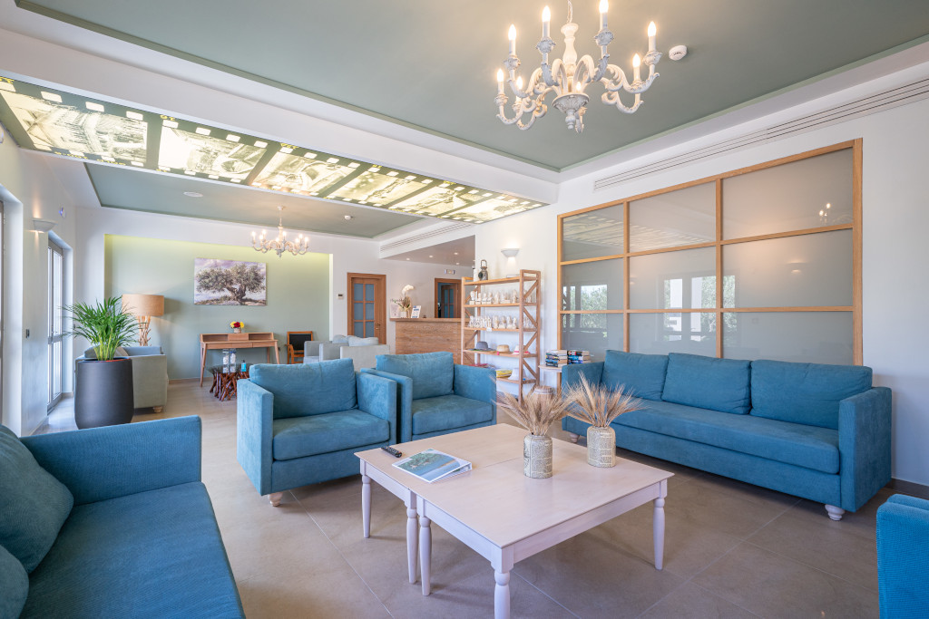 Costa Rossa 4 *