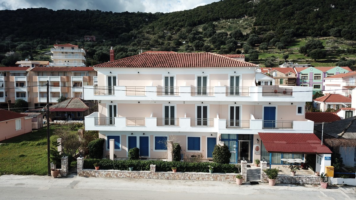 Kalypso Rooms 2 *