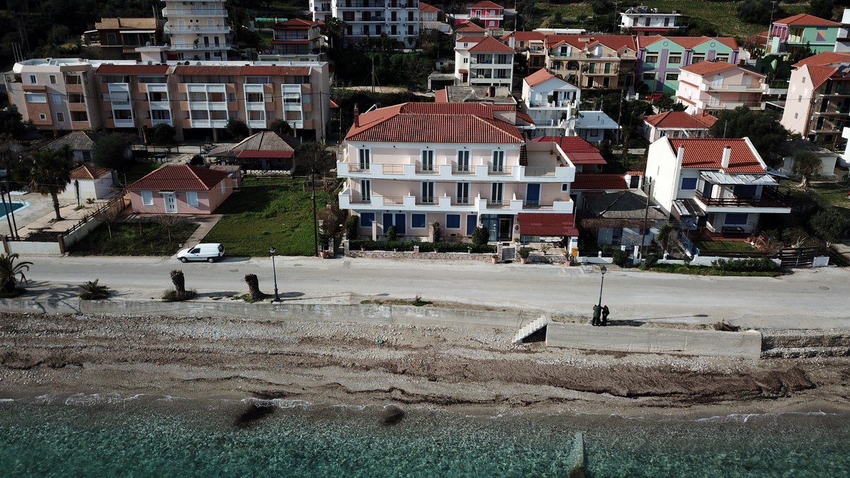 Kalypso Rooms 2 *