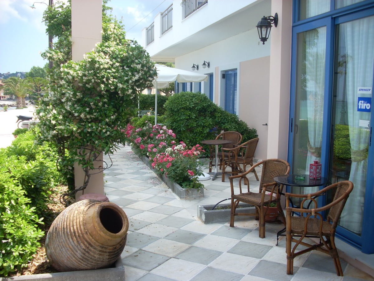 Kalypso Rooms 2 *