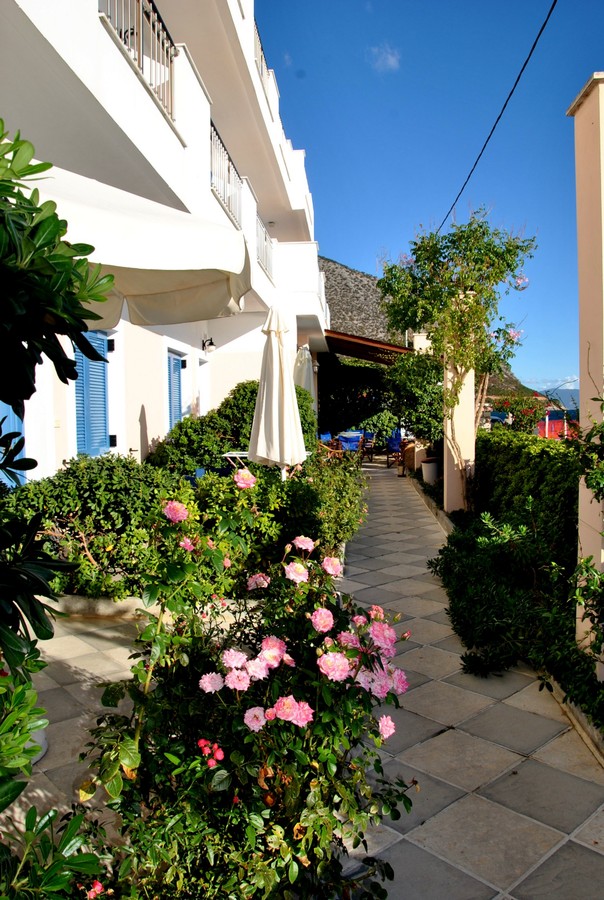 Kalypso Rooms 2 *