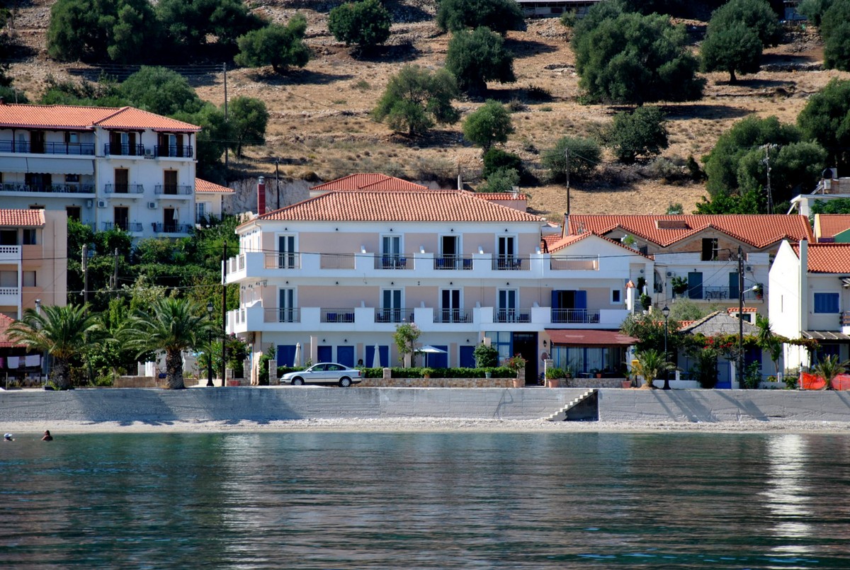 Kalypso Rooms 2 *
