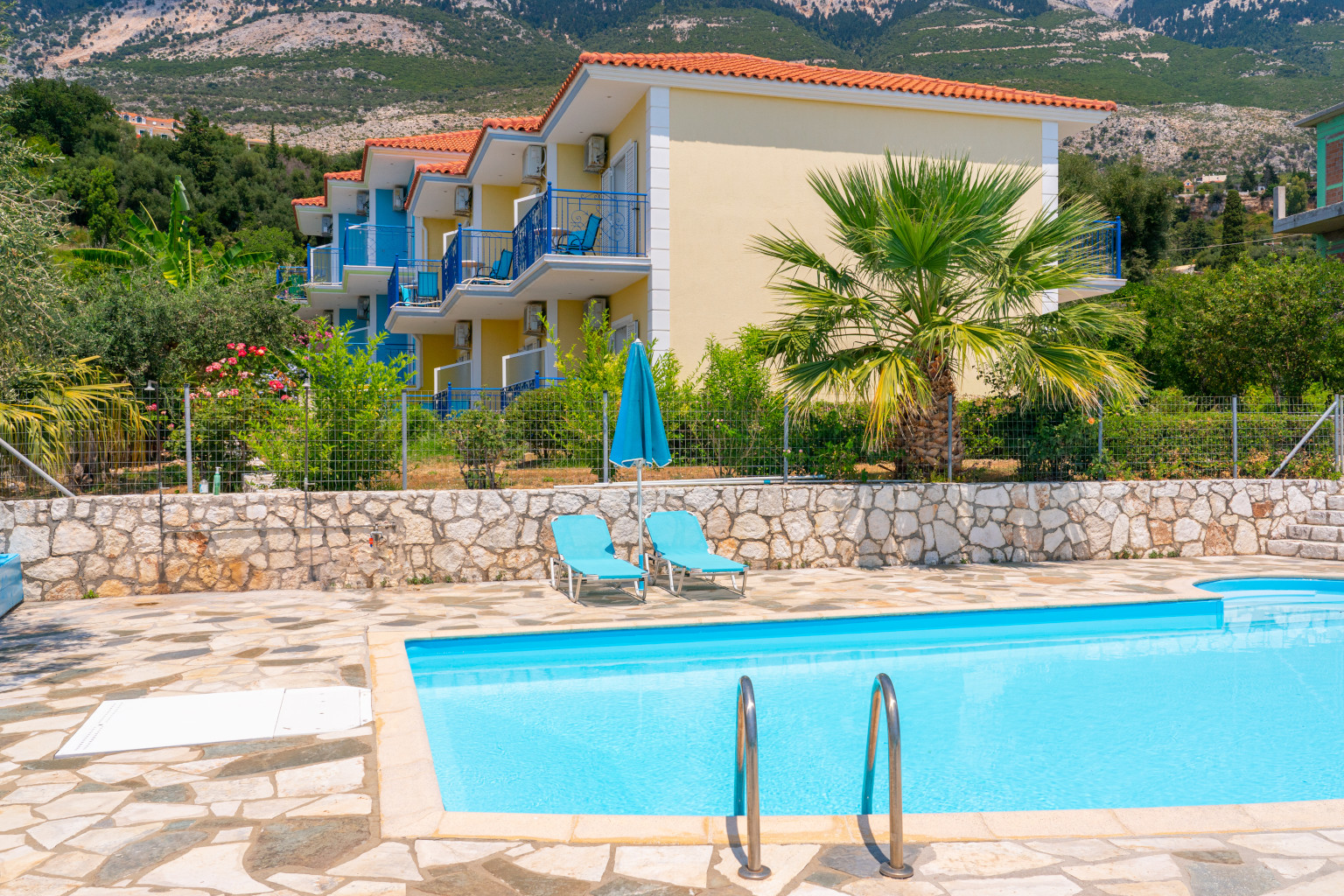 Milos Studios 2 *