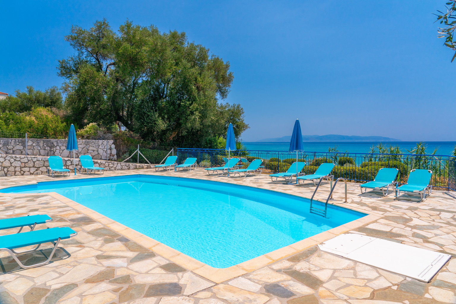 Milos Studios 2 *