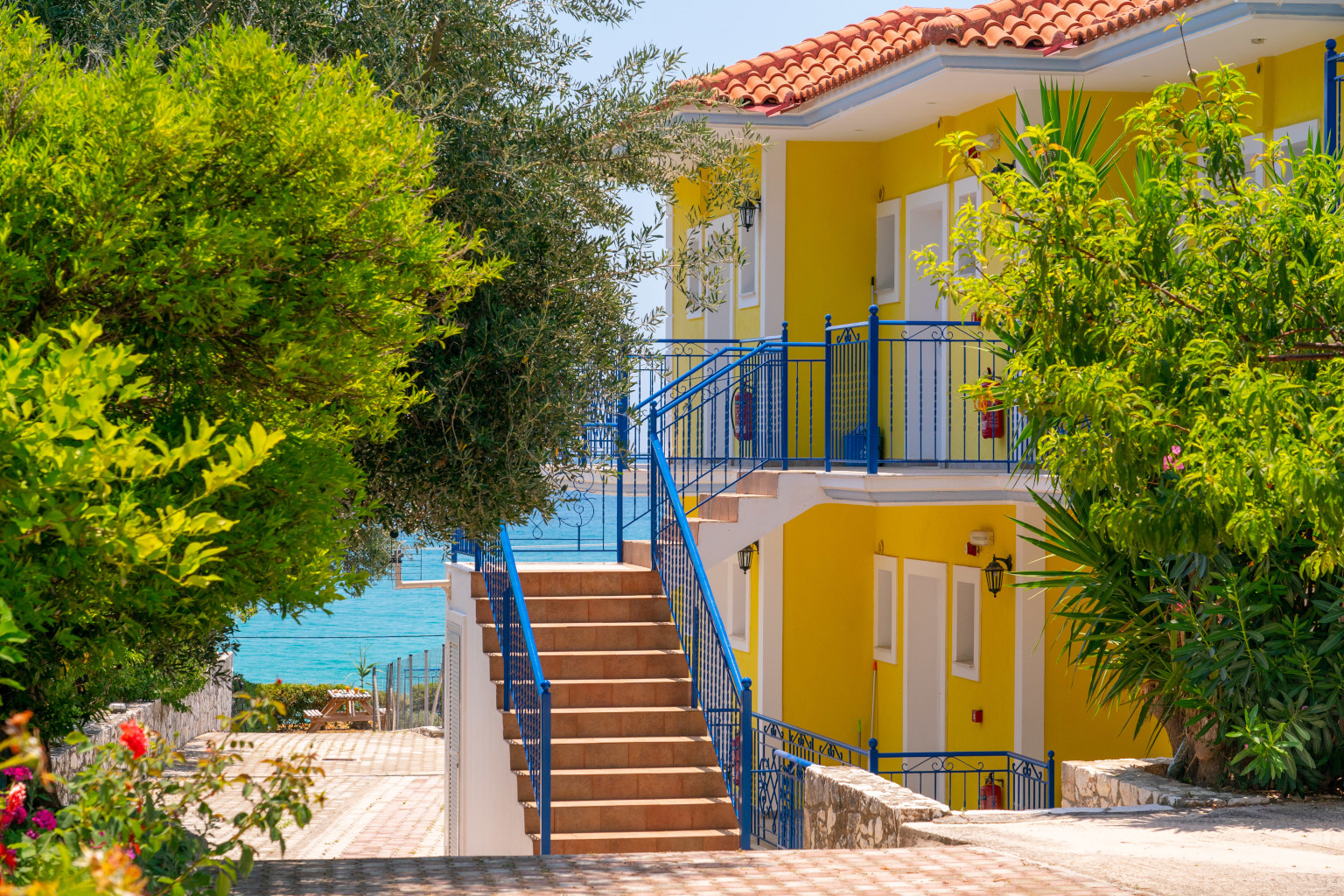 Milos Studios 2 *