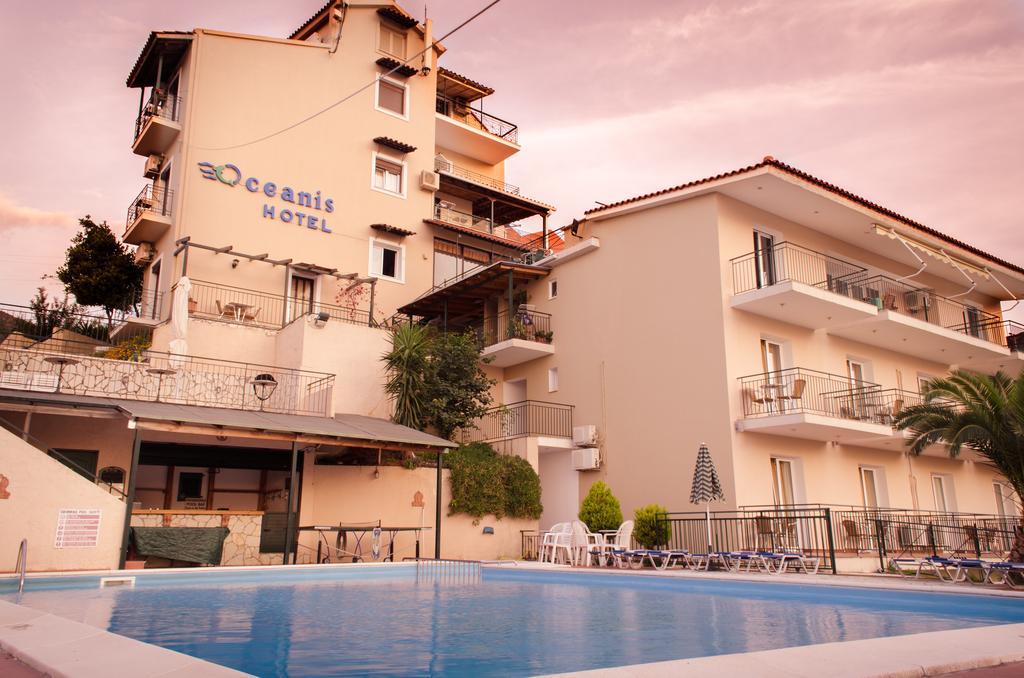 Oceanis Hotel 2 *