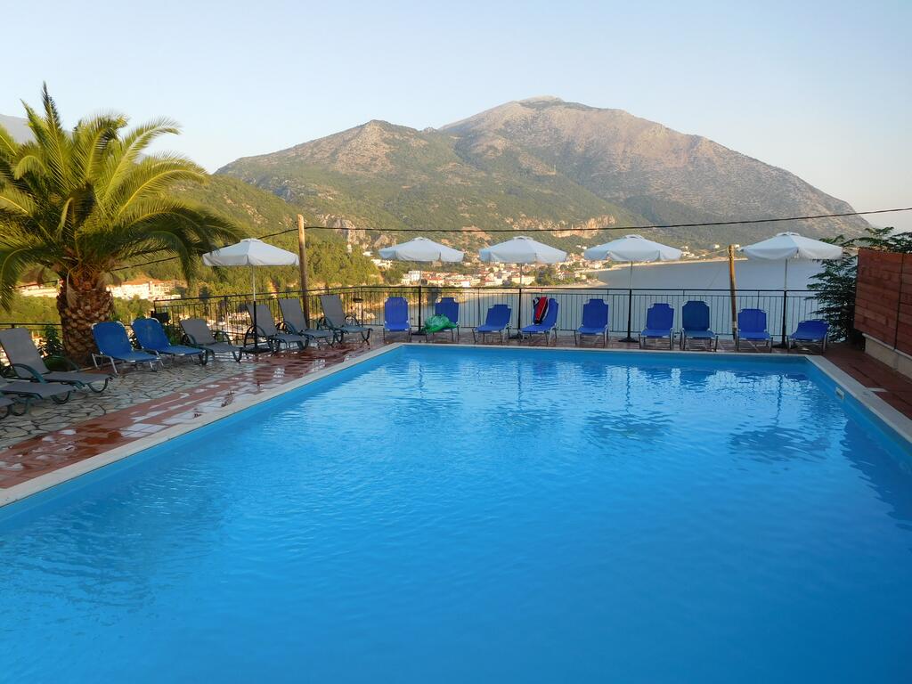 Oceanis Hotel 2 *