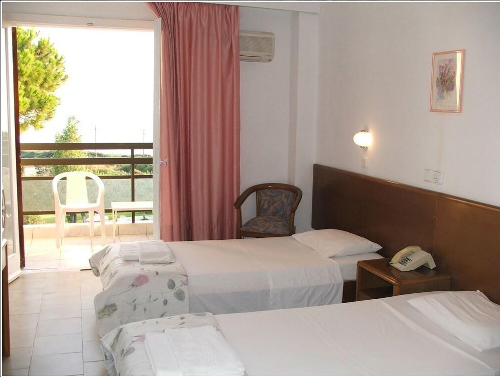 Irinna Hotel 3 *