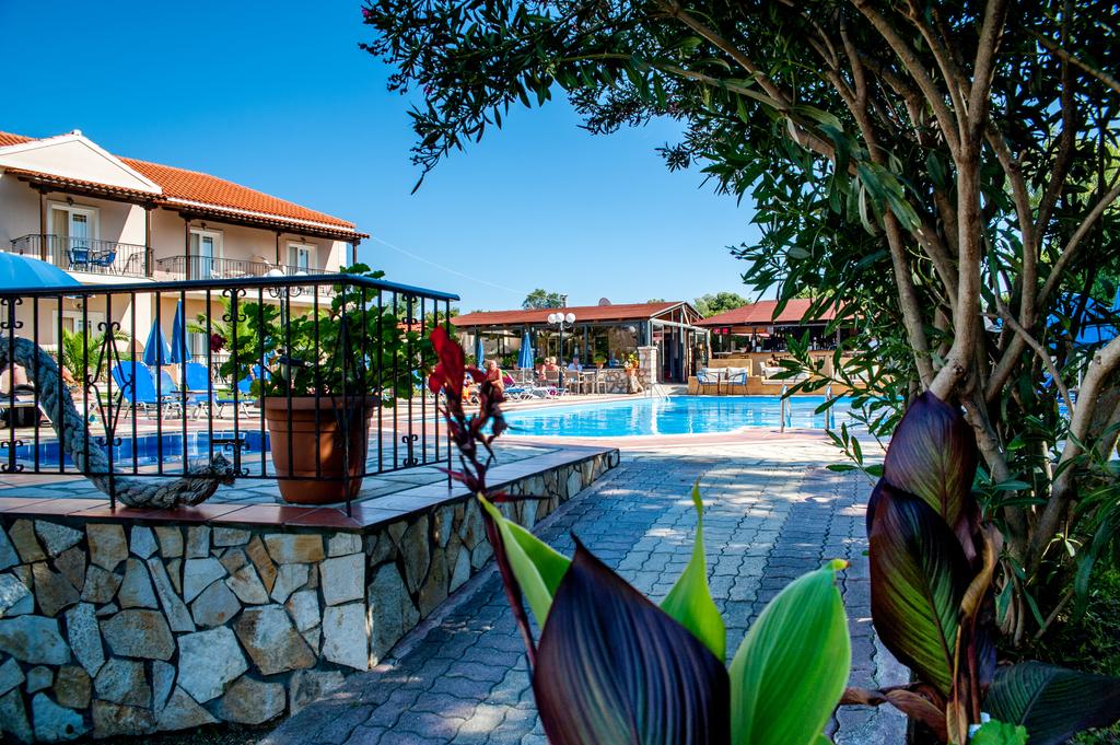 Sotiris Studios 2 *