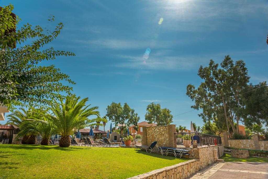 Sotiris Studios 2 *