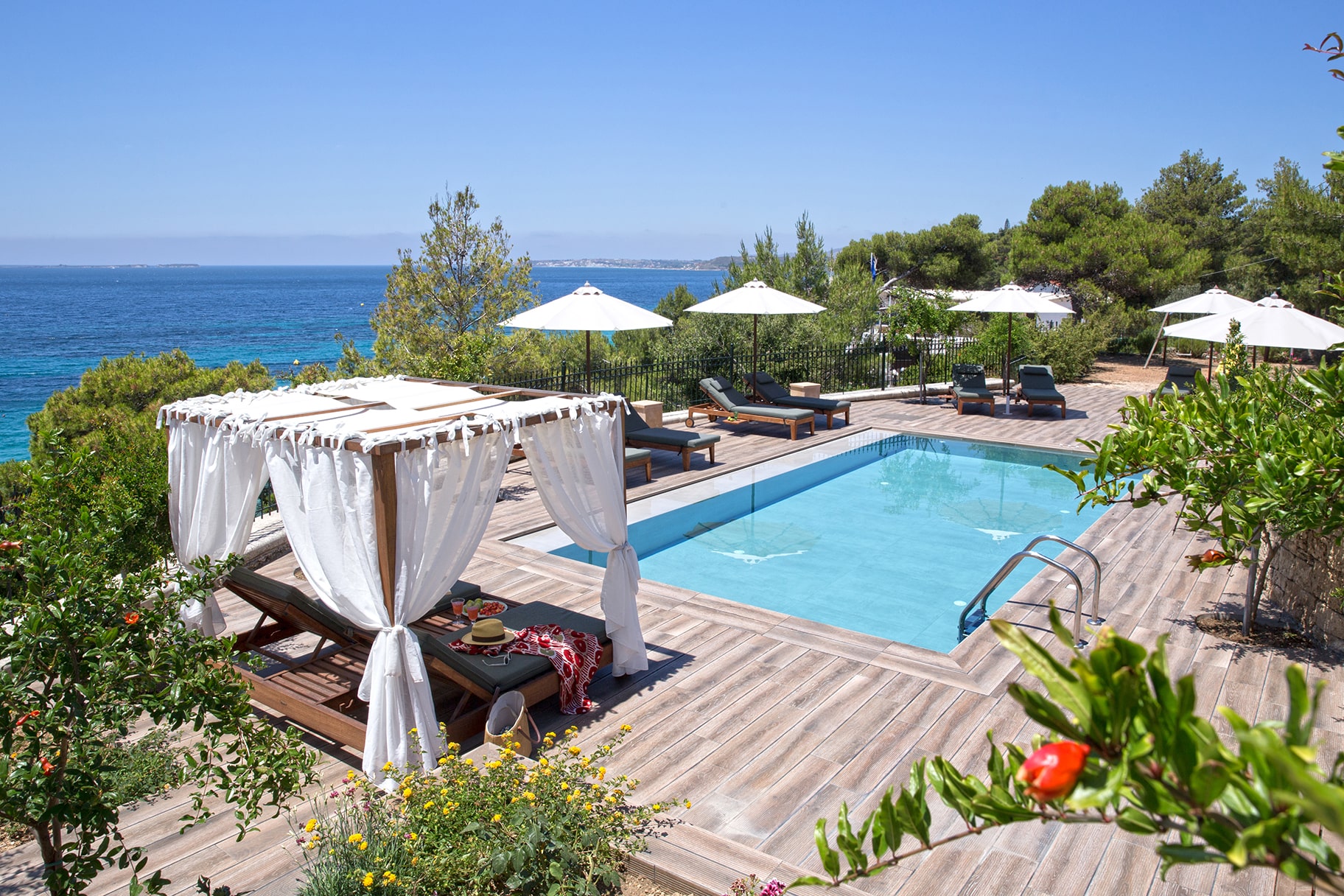 Avra Private Suites 3 *