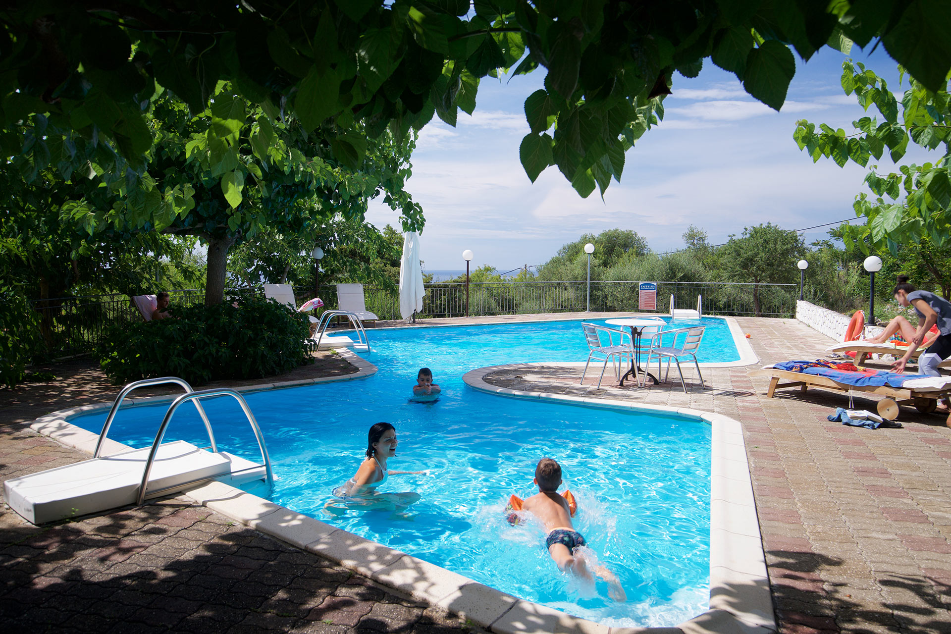 Dafnoudi Hotel & Apartments 2 *