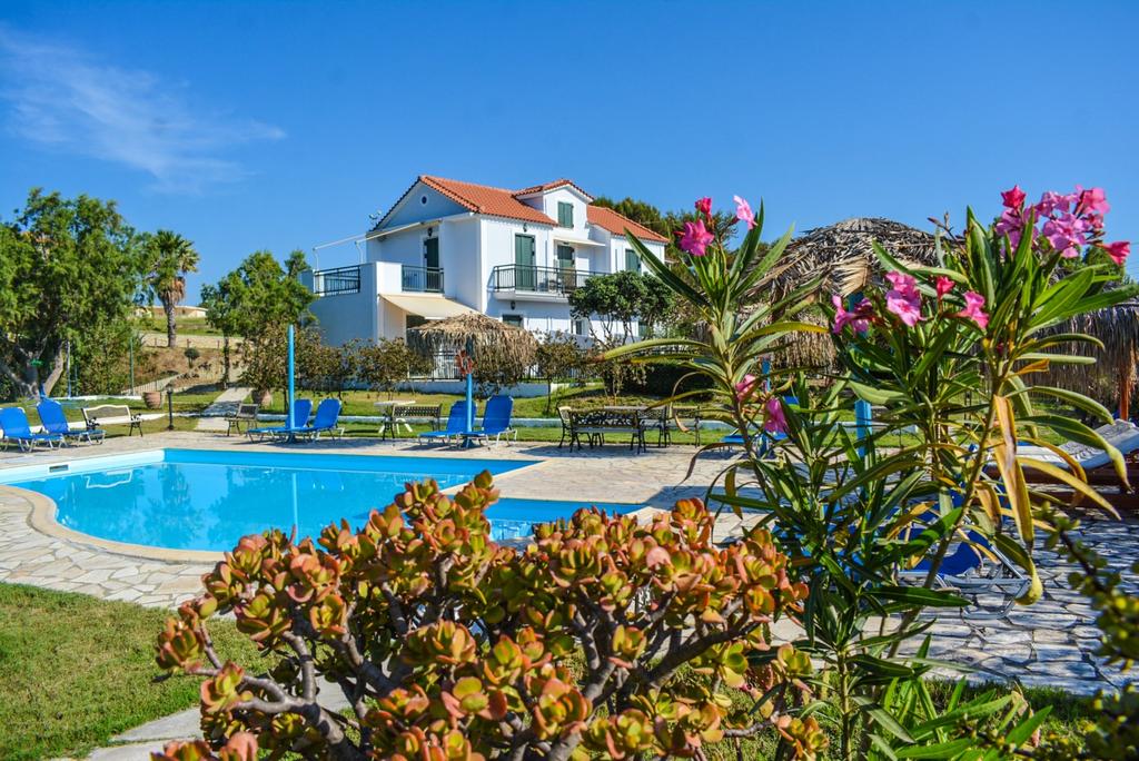 Xi Village Rooms & Apartments 3 *