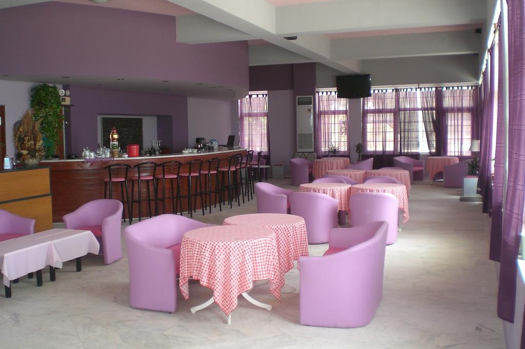 Ammes Hotel & Apartments 2 *