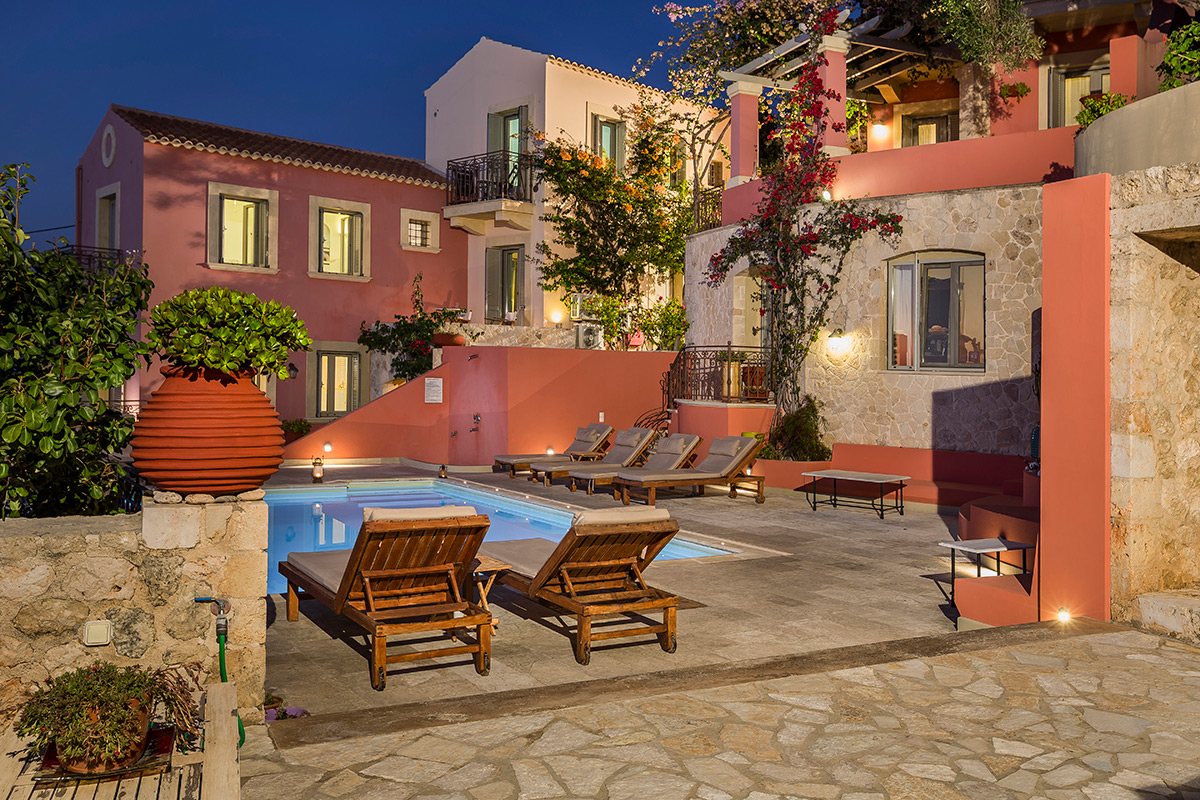 ROI Suites 4 *