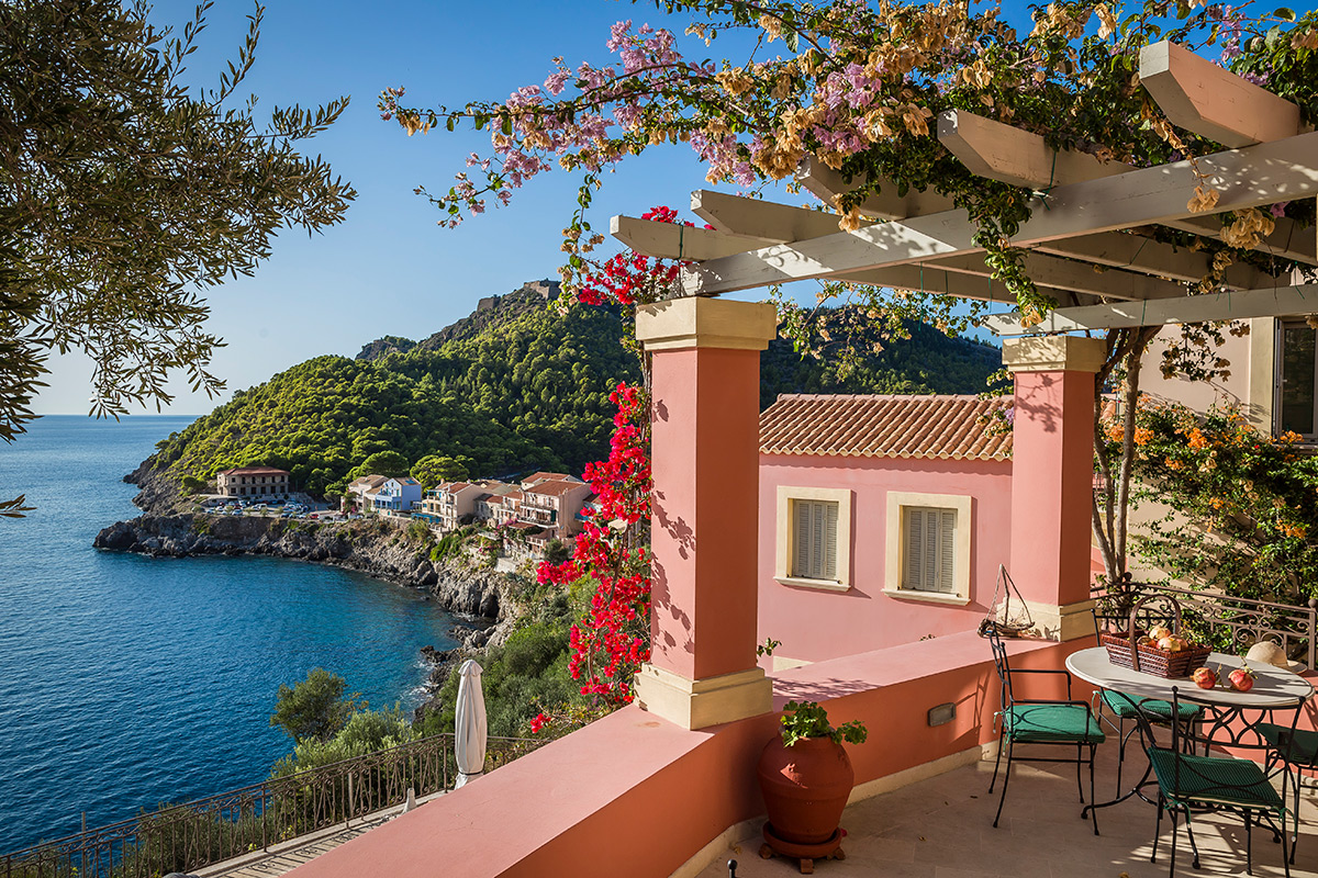 ROI Suites 4 *